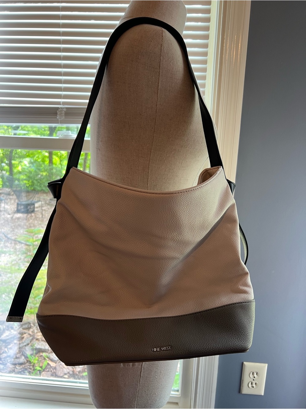 Nine West Cream and gray Pebbled Hobo with Zip Pocket